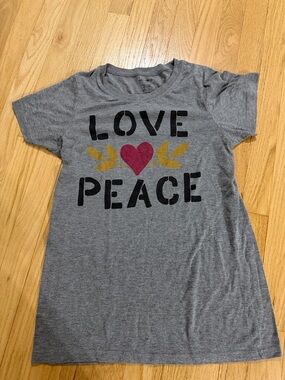 Natural Life Peace & Love Gray Graphic T-Shirt Sz M